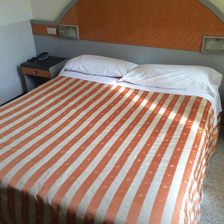 Hotel Mazzini Летоянні Екстер'єр фото