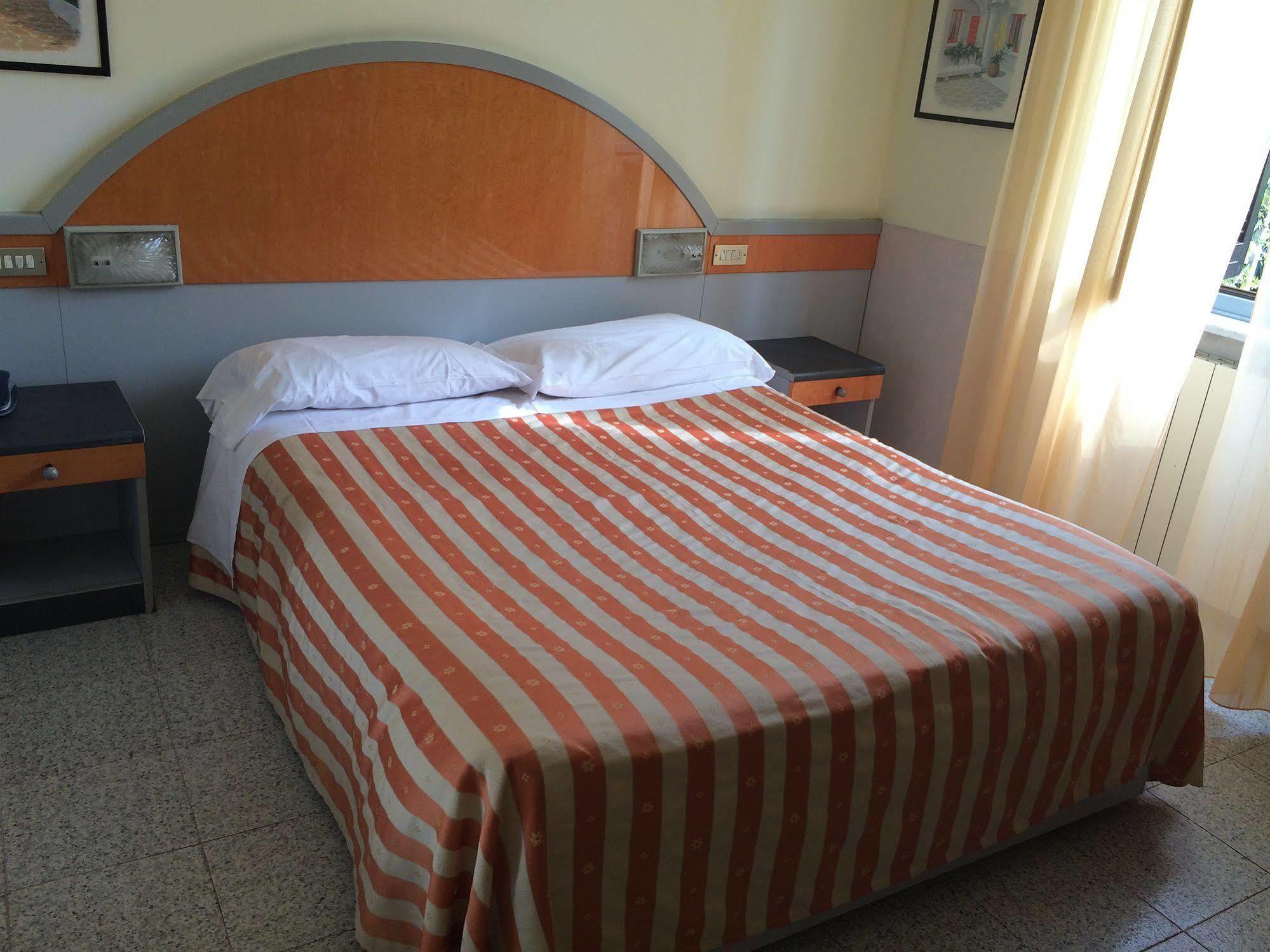 Hotel Mazzini Летоянні Екстер'єр фото